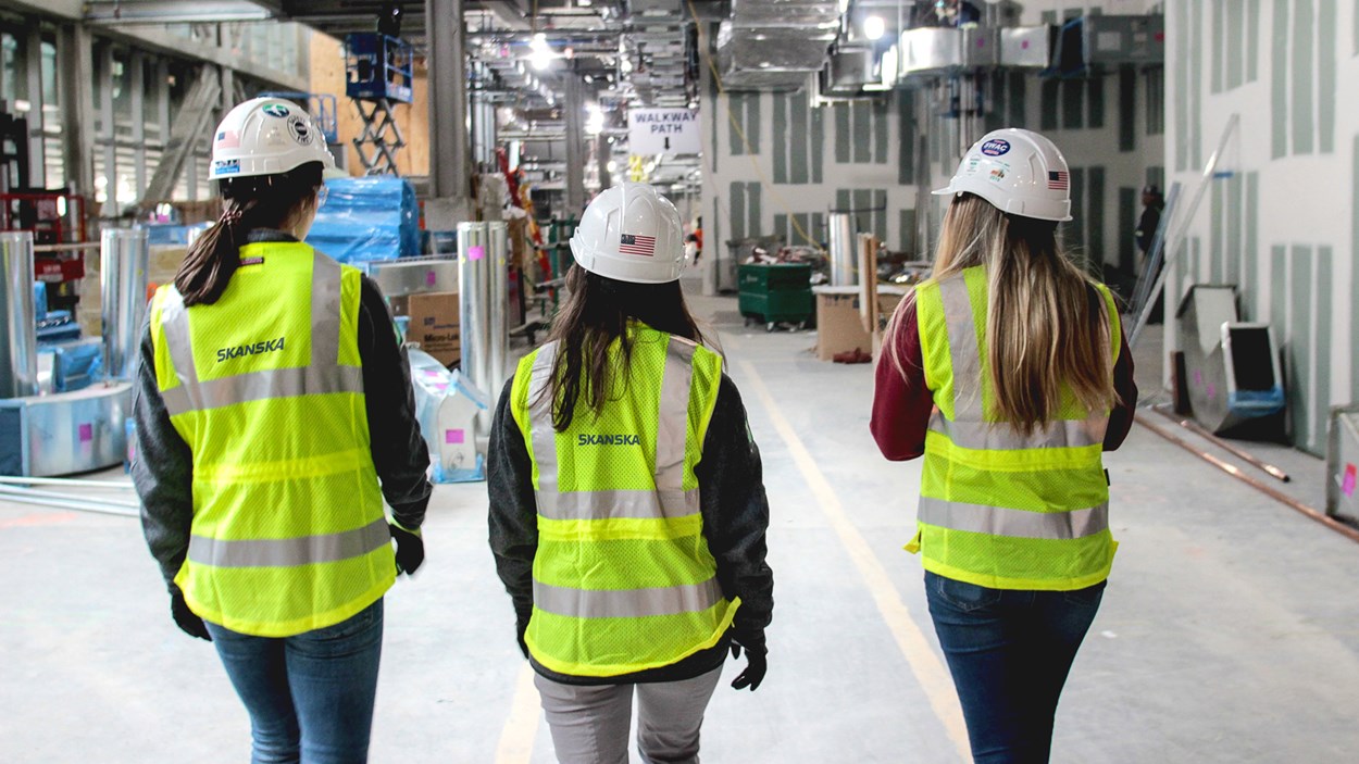 skanska-female-ppe-infographic
